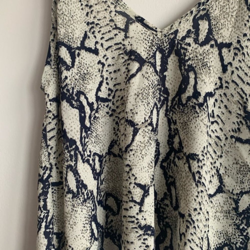 Tobi Grey V-Neck Flowy Snakeskin / Python Tank Top - image 6